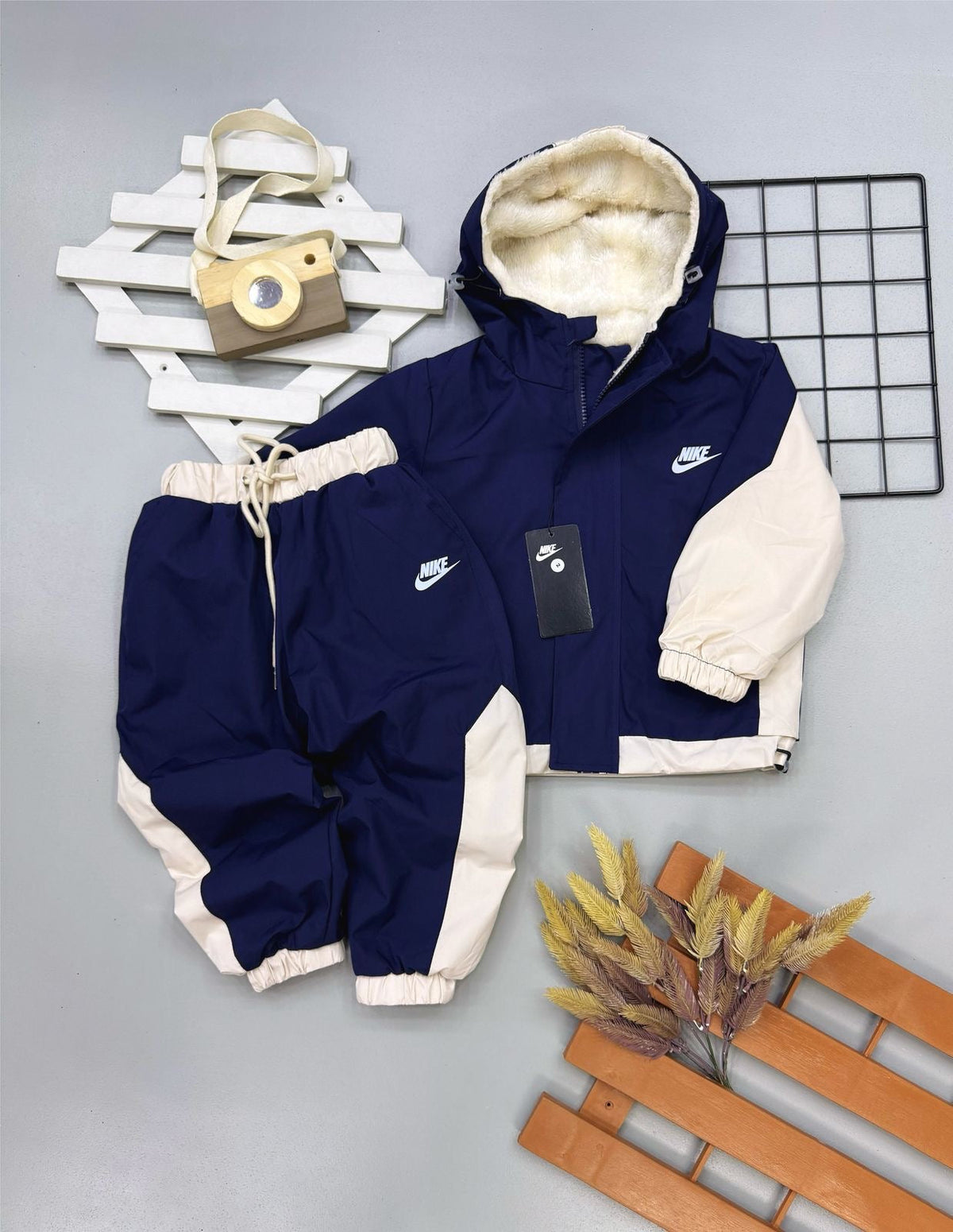 Conjunto Tactel NK Peluciado com Capuz – Impermeável e Confortável! - Última Peça