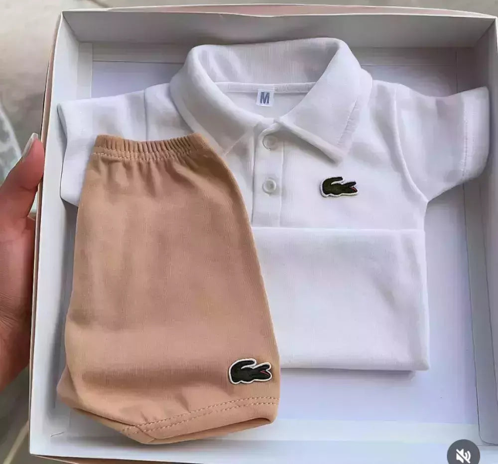 Body Polo branco + short bege